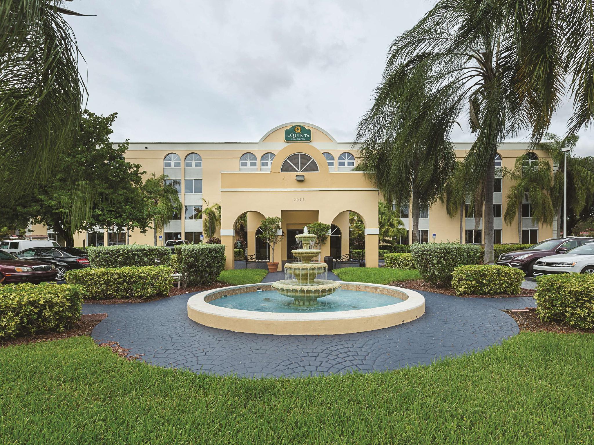 La Quinta By Wyndham Miami Lakes Exterior foto